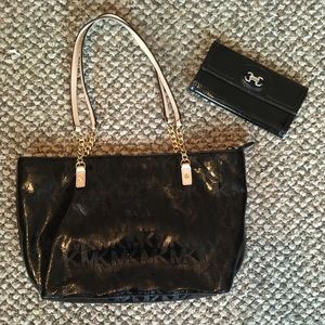 Michael Kor's purse and wallet